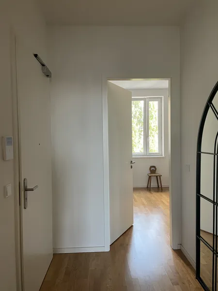 3-Zimmer-Wohnung mit Balkon in Neukölln Möbliert — photo 1